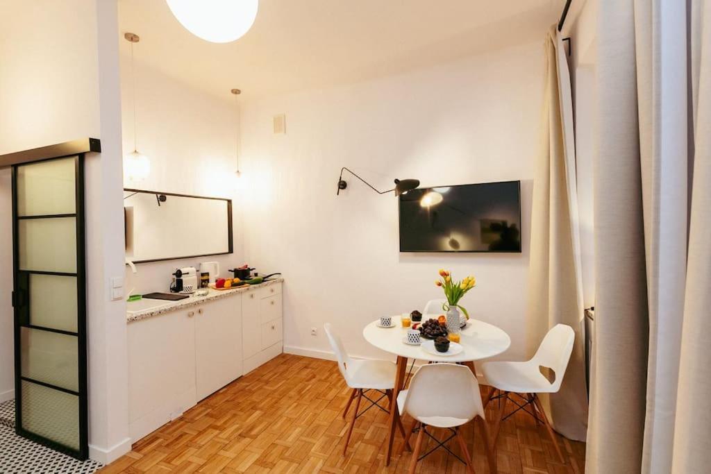 Apartament Charming Next To The Old Town!
